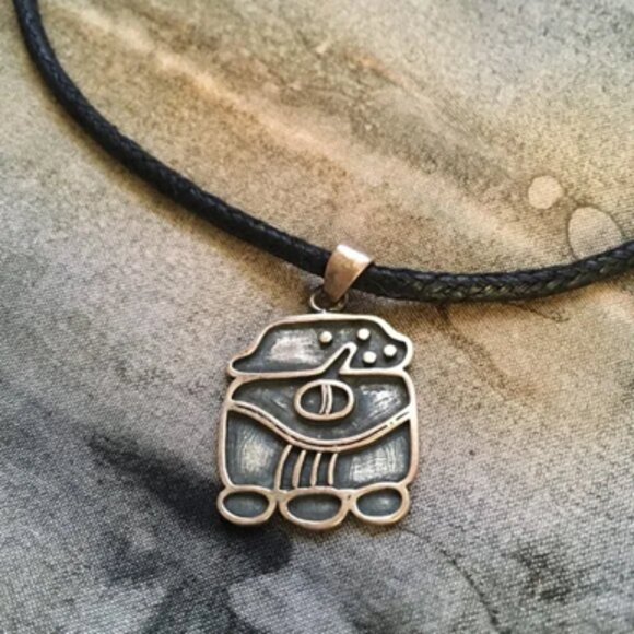 July Mayan Calendar Stamped Silver Taxco Pendant - Picture 4 of 9